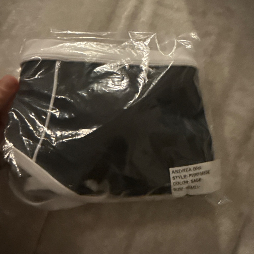 GIGI C Asymmetrical, One-Shoulder Sports Bra, Small - Picture 3 of 4